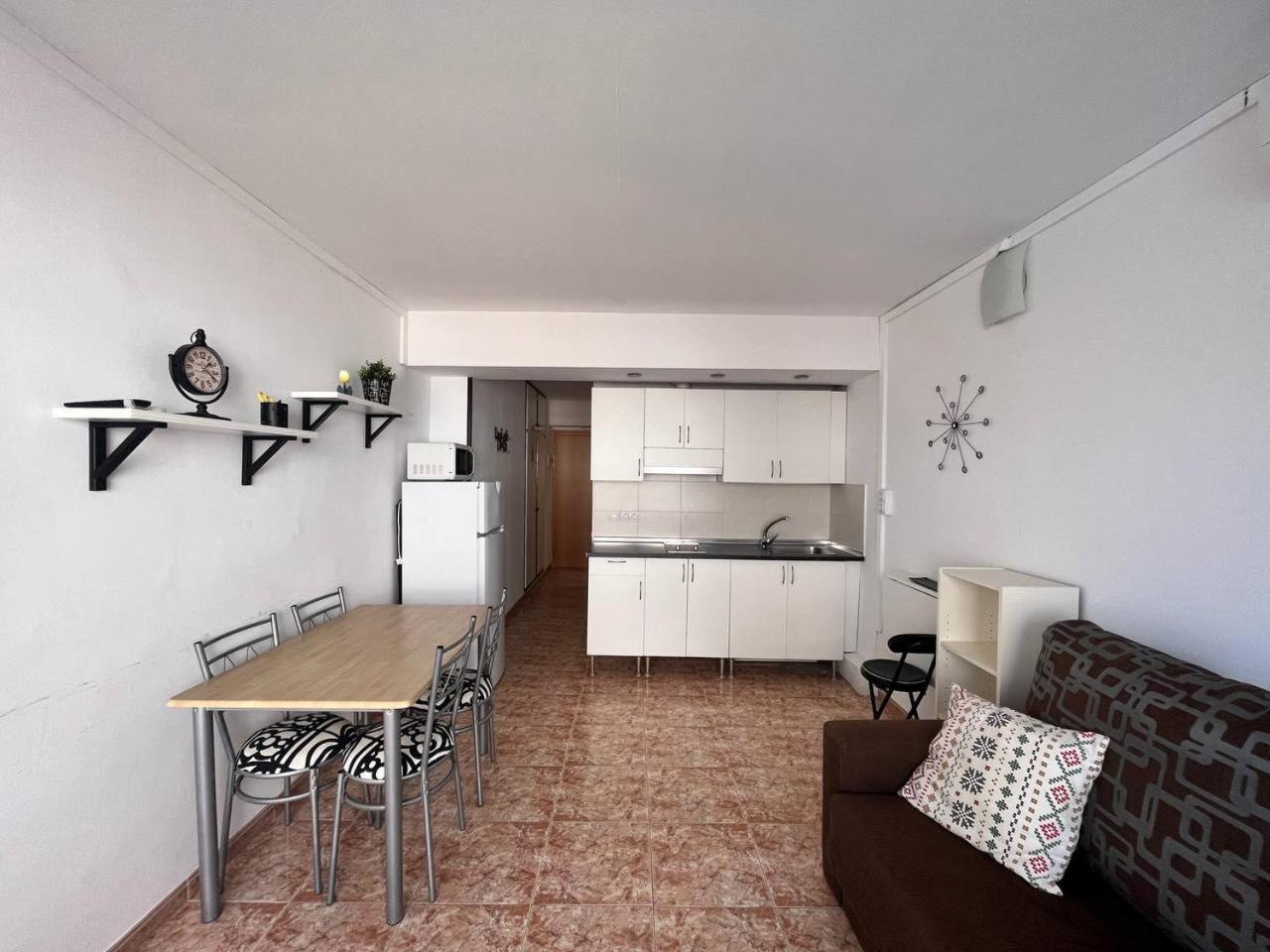 Estudio Con Tres Piscinas Comunitarias Y Pista De Tenis Roses Esterno foto
