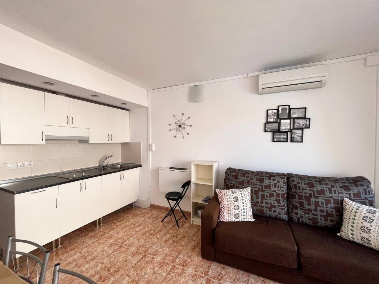 Estudio Con Tres Piscinas Comunitarias Y Pista De Tenis Roses Esterno foto